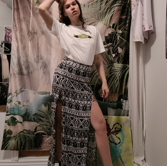 Geometric Print Maxi Skirt - Picture 2 of 4